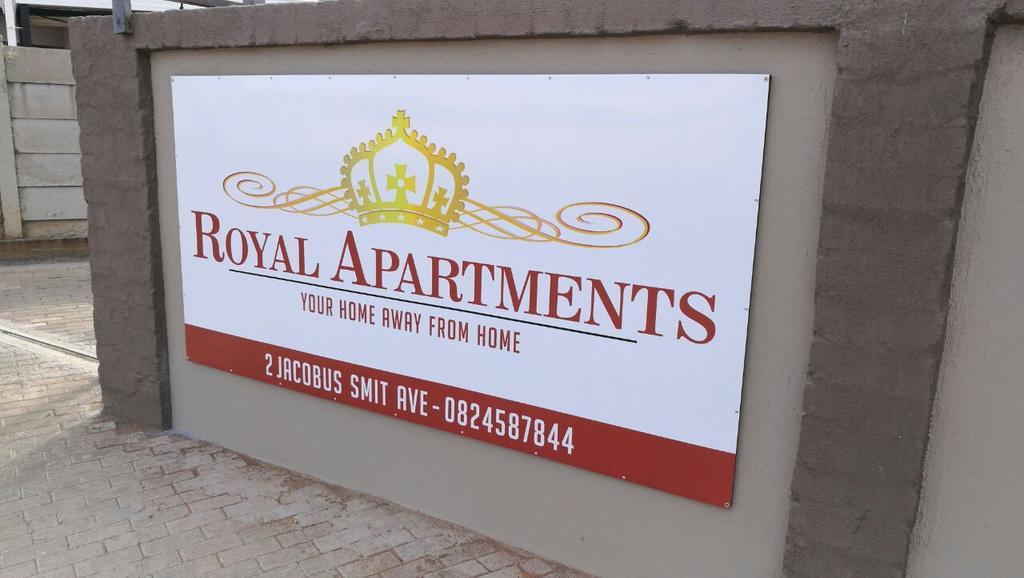 Royal Apartments Kimberley Exterior photo